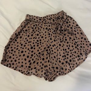 Spotted shorts